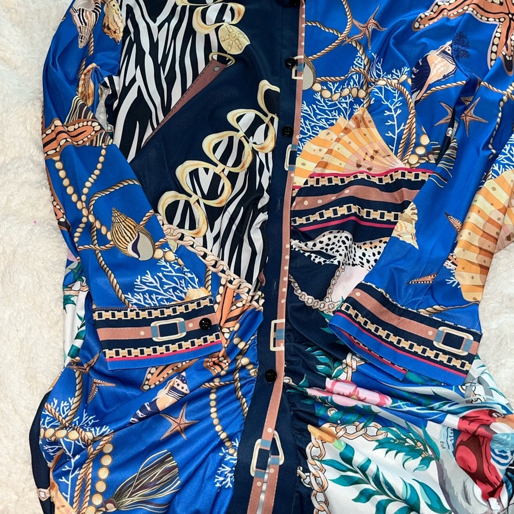 Chain patterned button down dresses - Picture 2 of 4